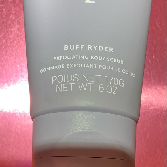 Fenty Skin: Buff Ryder Exfoliating Body Scrub - Picture 4 of 4